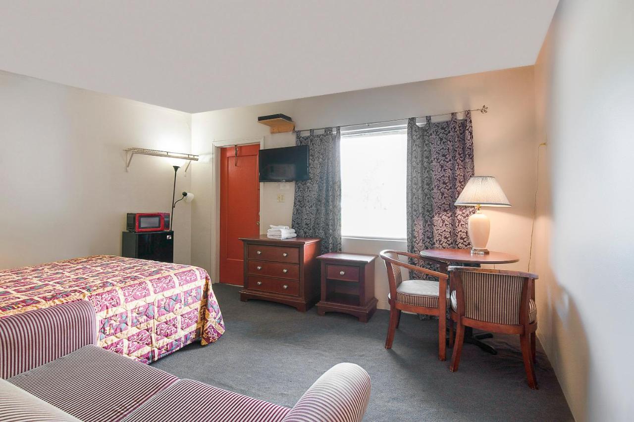 Hotel O Near Fanning Springs State Park Us Hwy 98 Old Town Eksteriør bilde