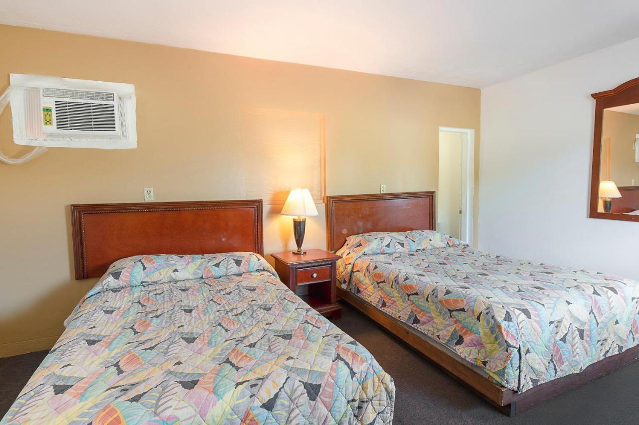 Hotel O Near Fanning Springs State Park Us Hwy 98 Old Town Eksteriør bilde