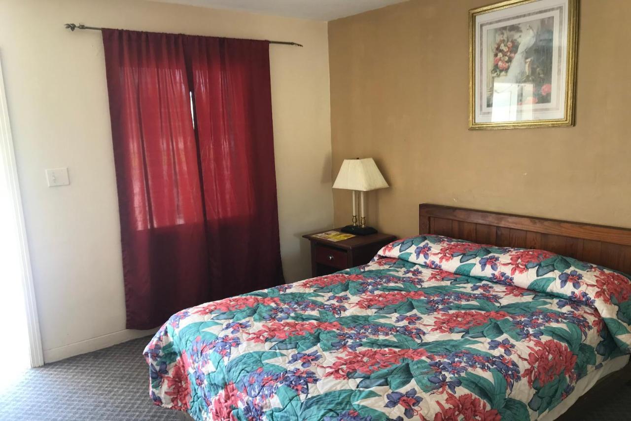 Hotel O Near Fanning Springs State Park Us Hwy 98 Old Town Eksteriør bilde