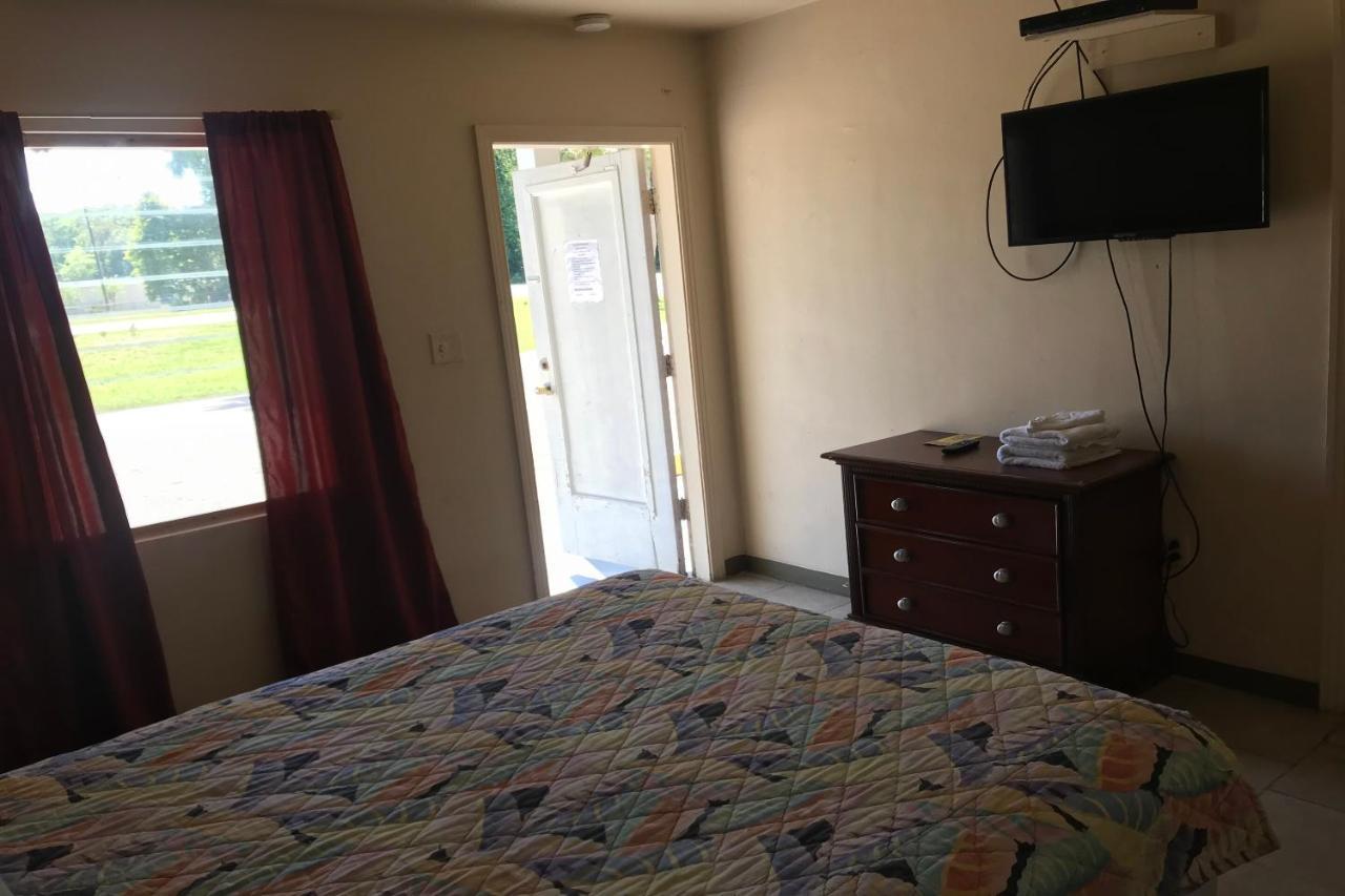 Hotel O Near Fanning Springs State Park Us Hwy 98 Old Town Eksteriør bilde