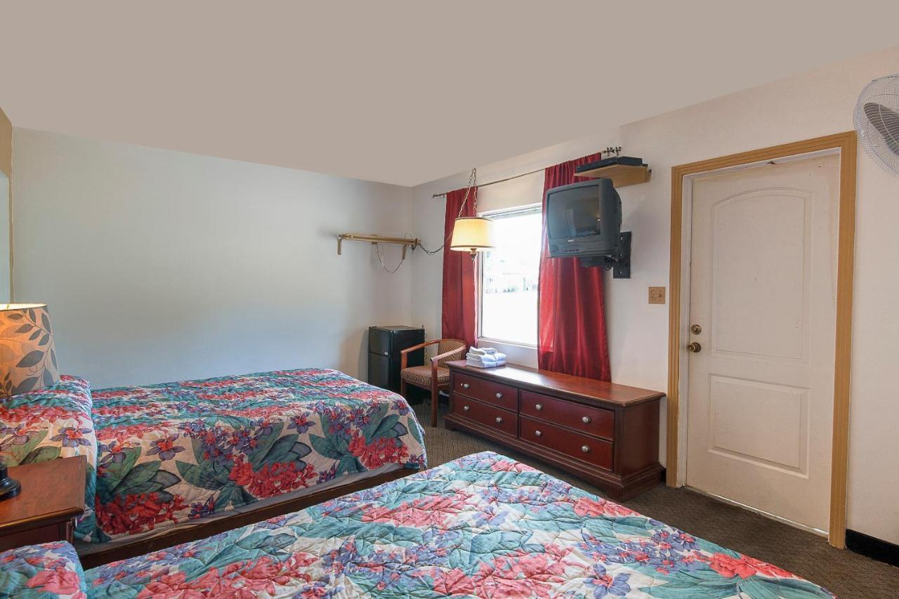 Hotel O Near Fanning Springs State Park Us Hwy 98 Old Town Eksteriør bilde